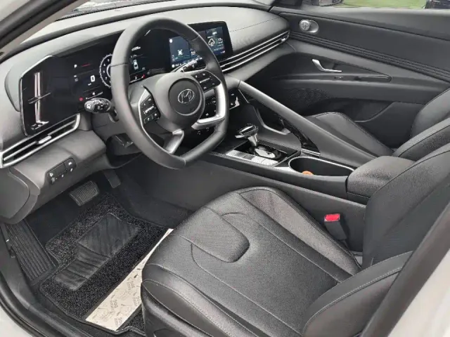 Hyundai Elantra — Фото автомобиля 6