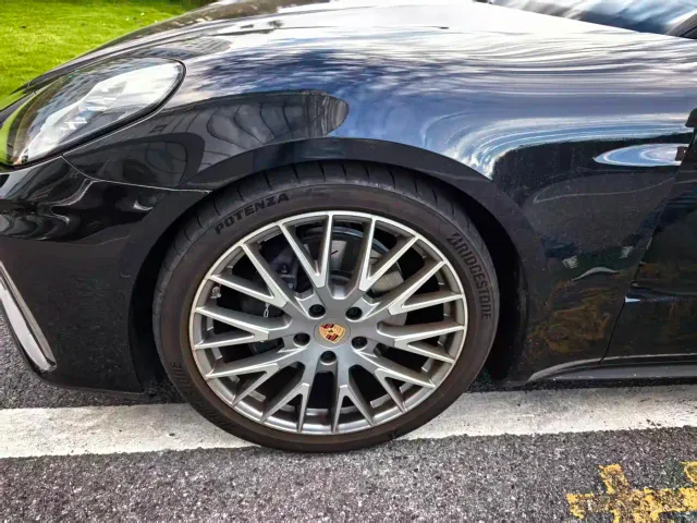 Porsche Panamera — Фото автомобиля 2