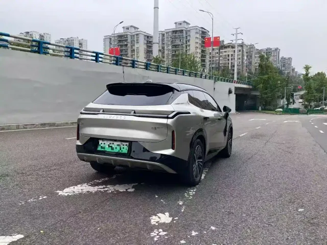 Lynk & Co 08 EM-P — Фото автомобиля 7