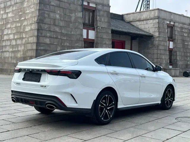 Geely Binrui — Фото автомобиля 4