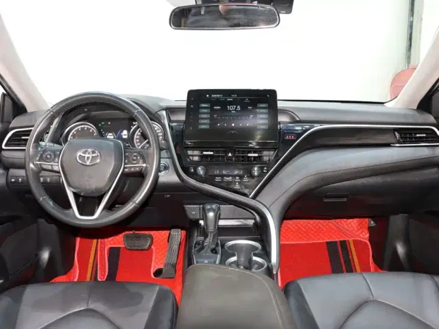 Toyota Camry — Фото автомобиля 12