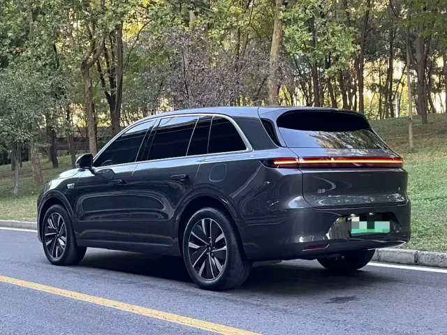 Li Auto L6 — Фото автомобиля 5
