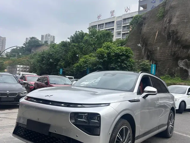 Xpeng G9 — Фото автомобиля 3