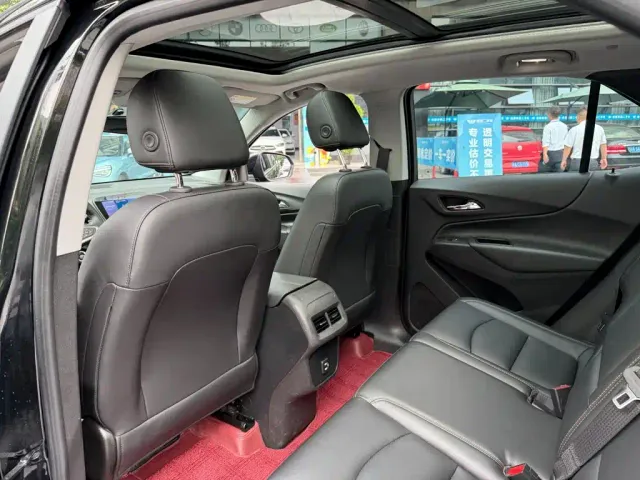 Chevrolet Equinox — Фото автомобиля 11