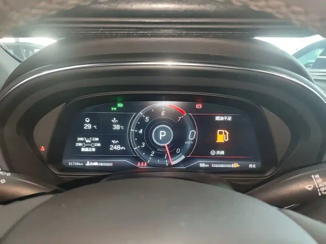 Cadillac CT5 — Фото автомобиля 11
