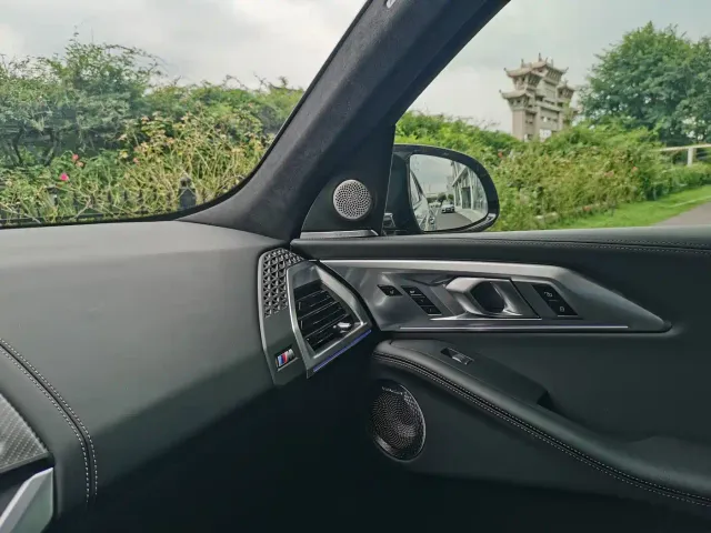 BMW XM — Фото автомобиля 19
