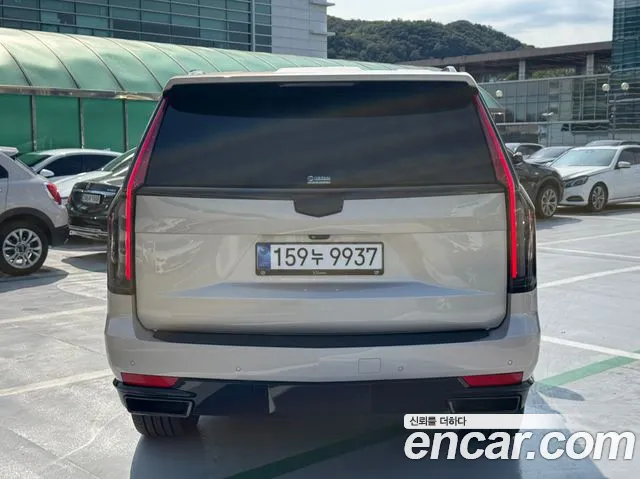 Cadillac Escalade — Фото автомобиля 2