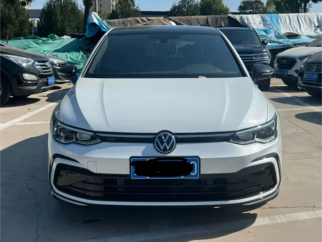 Volkswagen Golf — Фото автомобиля 2