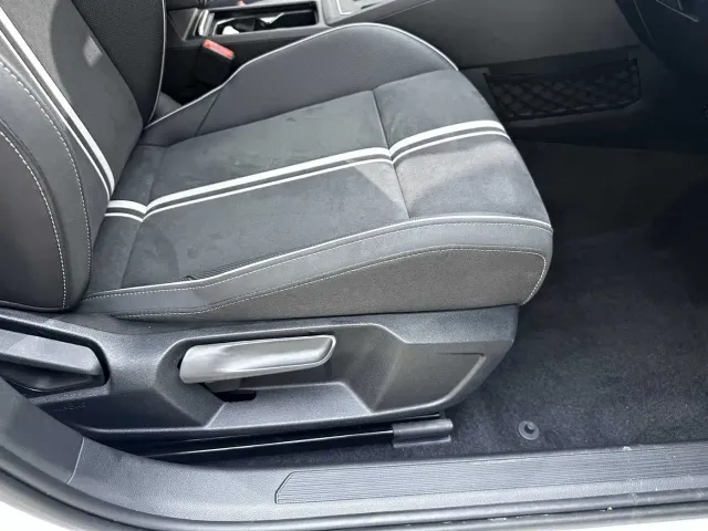 Volkswagen Golf — Фото автомобиля 23