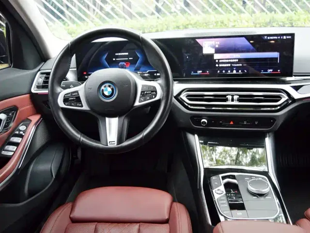 BMW i3 — Фото автомобиля 13