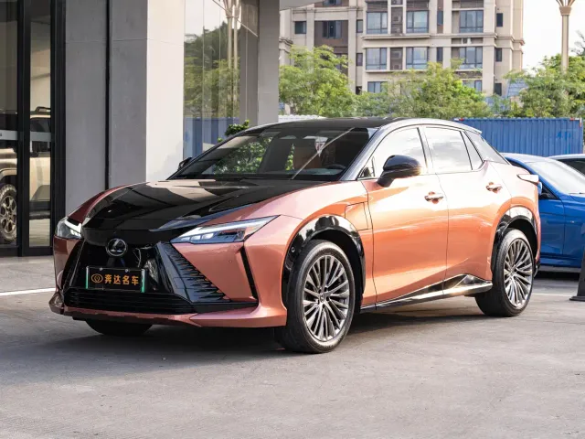 Фотография автомобиля — Lexus RZ