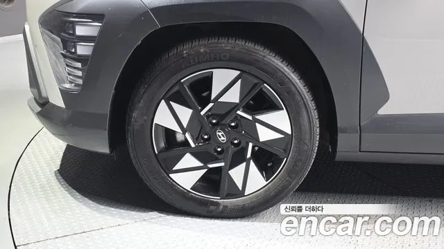 Hyundai Kona SX2 — Фото автомобиля 5