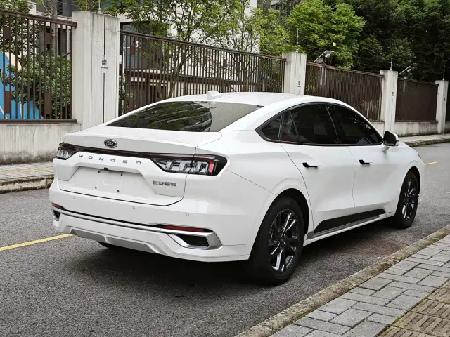 Ford Mondeo — Фото автомобиля 9