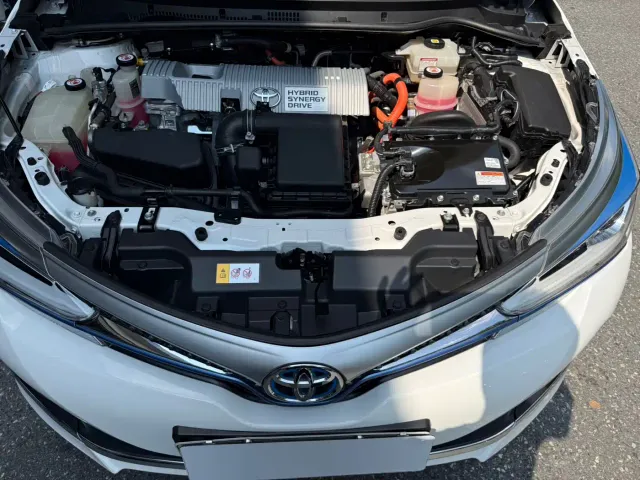 Toyota Corolla Twin Engine E+ — Фото автомобиля 17