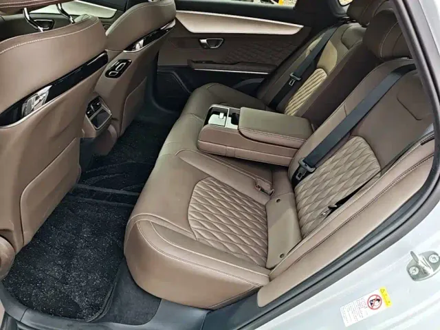 BYD Han — Фото автомобиля 16