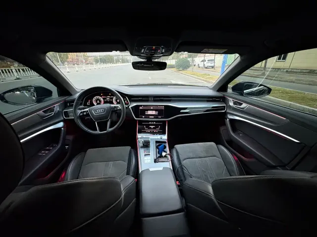 Audi A6L — Фото автомобиля 12
