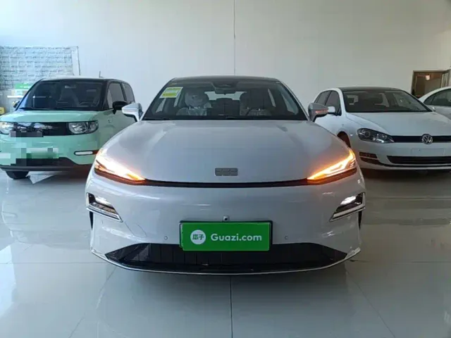 Geely Galaxy Xingyao 8 — Фото автомобиля 2