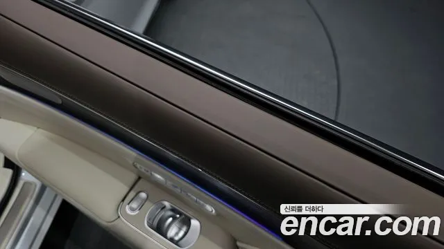 Genesis G90 Бензин 3.5 Turbo e-S/C AWD LWB — Фото автомобиля 25