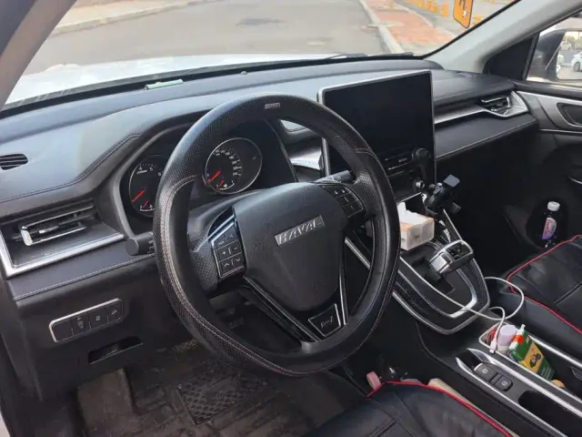 Haval M6 — Фото автомобиля 15
