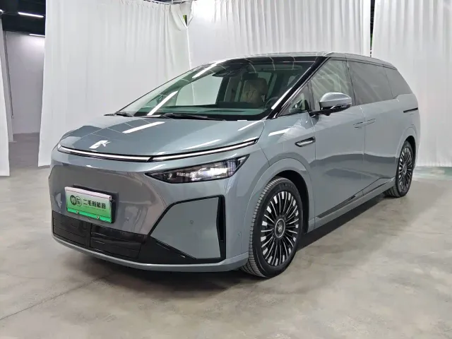 Фотография автомобиля — Xpeng X9