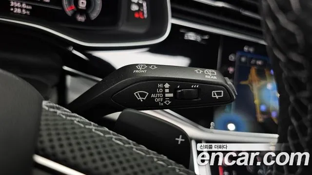 Audi Q8 55 TFSI quattro Premium — Фото автомобиля 28