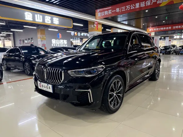 Фотография автомобиля — BMW X5