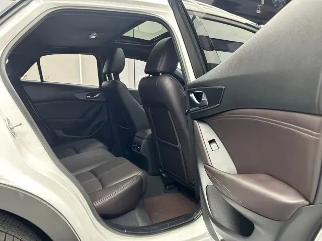Mazda CX-4 — Фото автомобиля 19