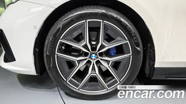 BMW 5-Series — Фото автомобиля 5