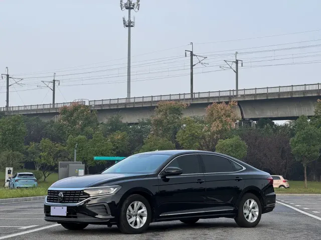 Фотография автомобиля — Volkswagen Passat
