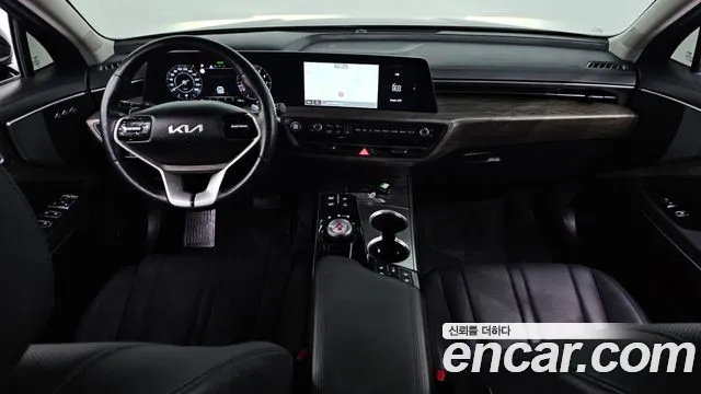 Kia K8 — Фото автомобиля 7