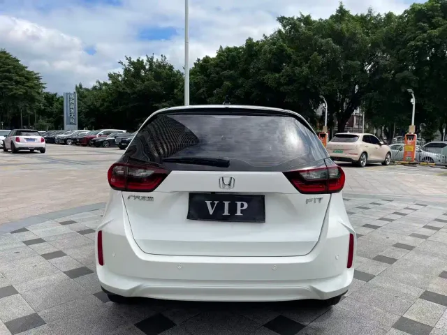 Honda Fit — Фото автомобиля 6