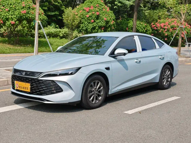 Фотография автомобиля — BYD Qin L