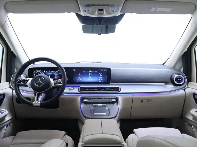 Mercedes-Benz V-Class — Фото автомобиля 13