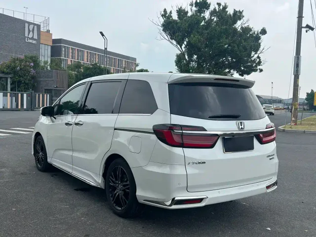 Honda Odyssey — Фото автомобиля 5