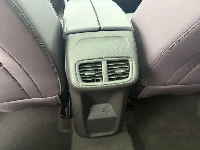 Buick Envision Plus — Фото автомобиля 8