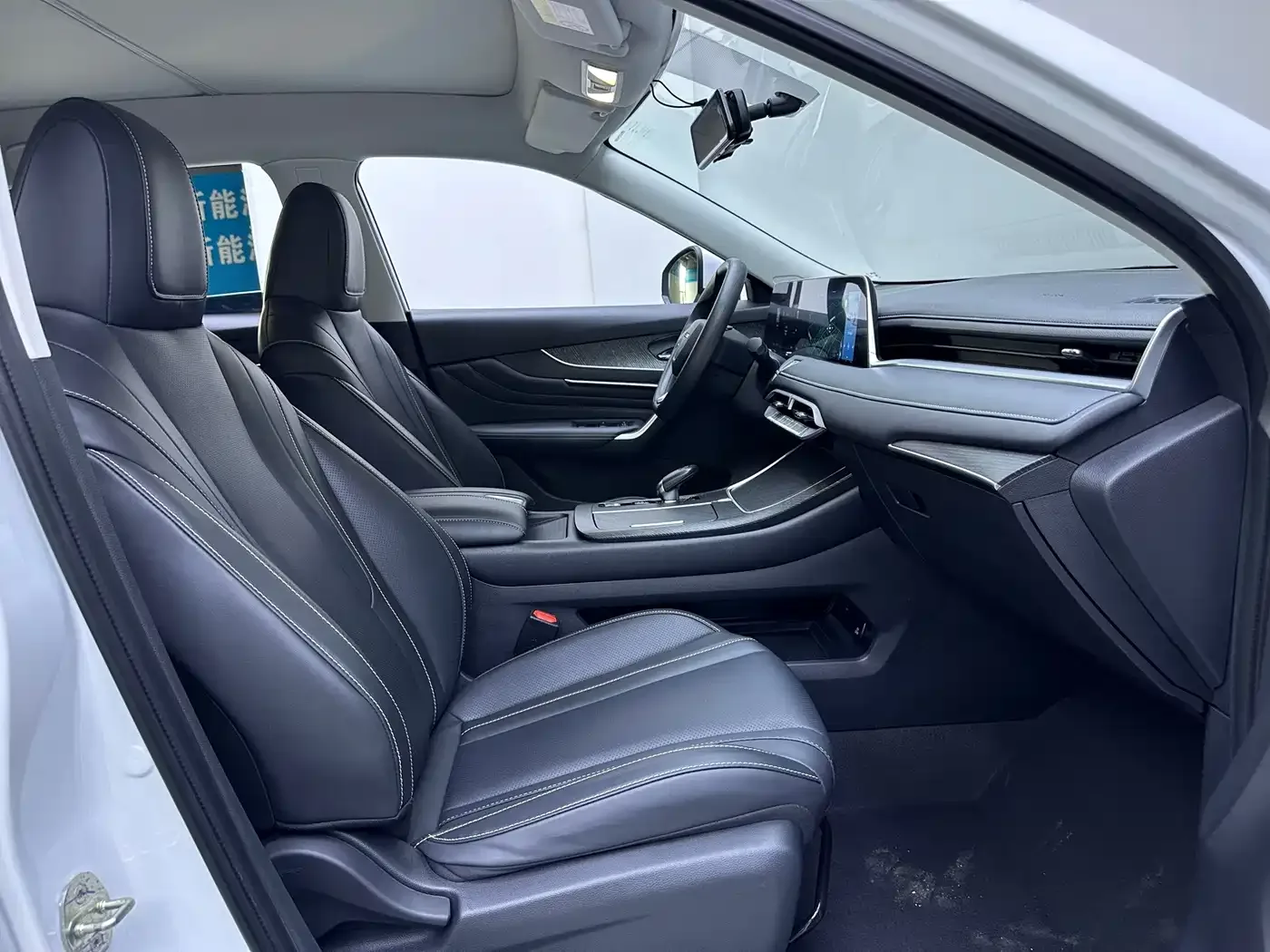Venucia Venucia Big V 2021 260T Idol Edition — Фото автомобиля 12