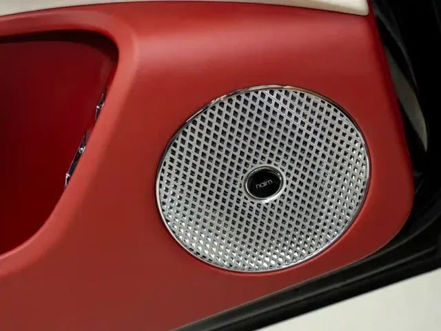Bentley Flying Spur — Фото автомобиля 9