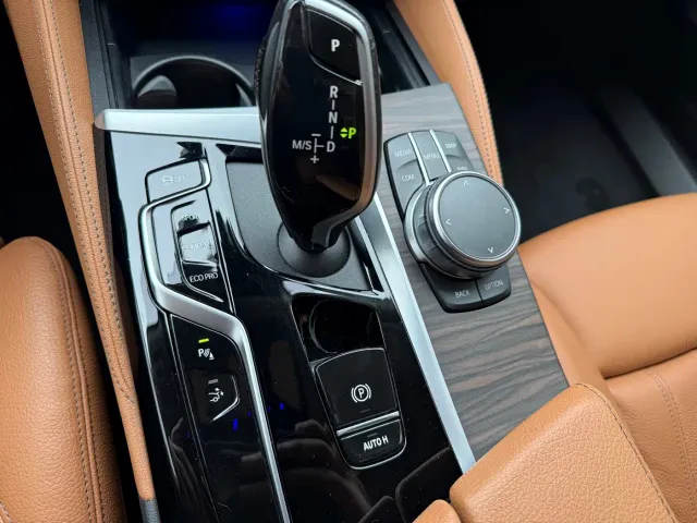 BMW 6 Series Gran Turismo — Фото автомобиля 9