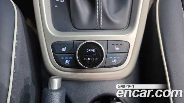 Hyundai Venue — Фото автомобиля 23