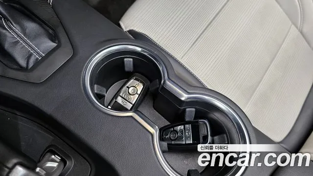Ford Mustang Mustang 7 поколение 2.3 EcoBoost Premium Кабриолет — Фото автомобиля 20
