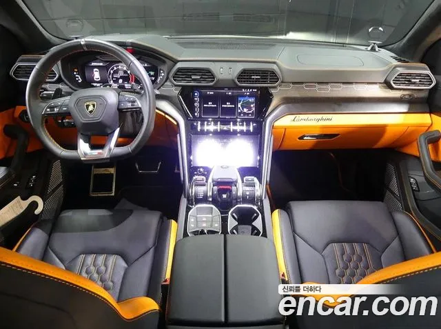 Lamborghini Urus — Фото автомобиля 6