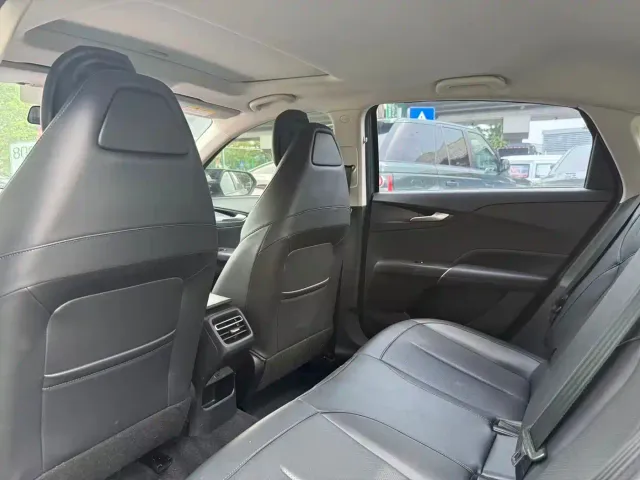 Changan Lamore — Фото автомобиля 12