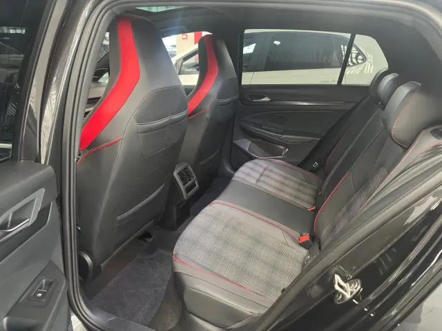 Volkswagen Golf GTI — Фото автомобиля 9