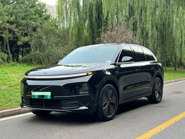 Фотография автомобиля — Li Auto L6