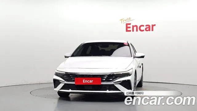 Hyundai Avante CN7 — Фото автомобиля 3
