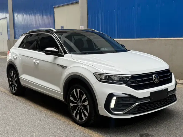 Volkswagen T-Roc — Фото автомобиля 3