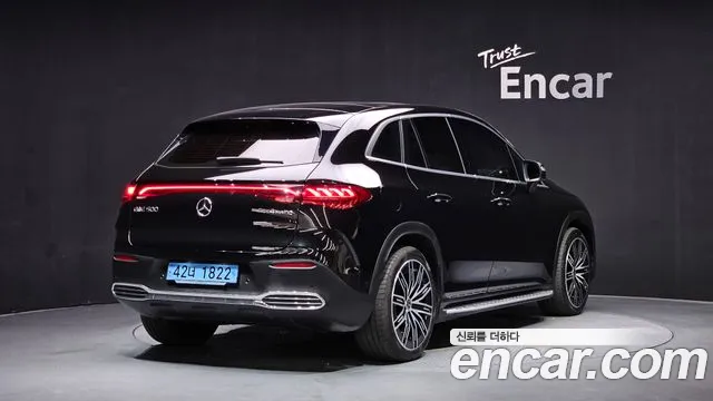 Mercedes-Benz EQE — Фото автомобиля 2