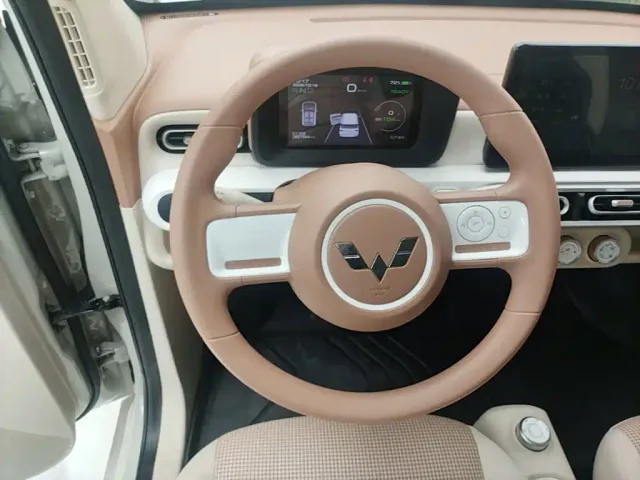 Wuling Hongguang Mini EV — Фото автомобиля 10