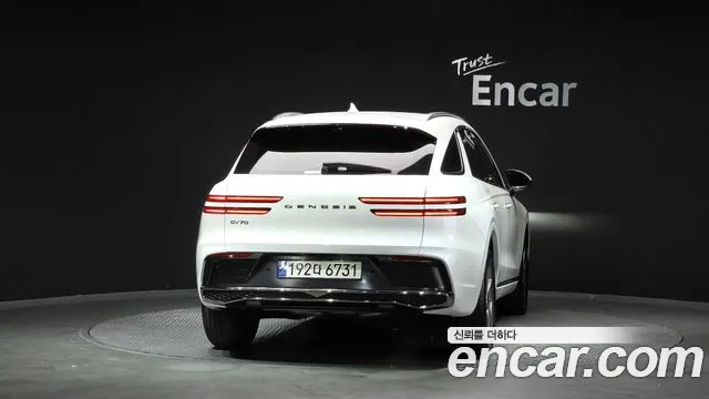 Genesis GV70 — Фото автомобиля 4