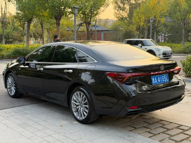 Toyota Avalon — Фото автомобиля 5